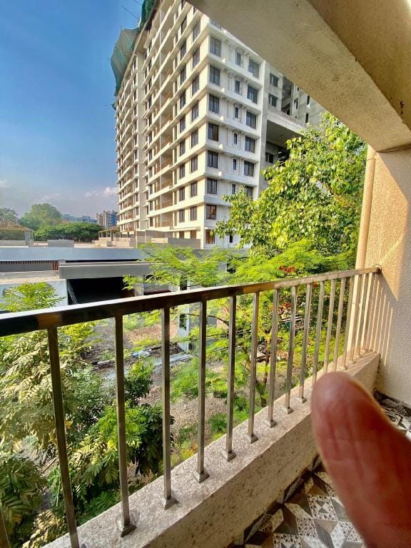 Affordable 2 BHK with 3 Queen Size Bed Free Wi Fi  Apartment in Pune