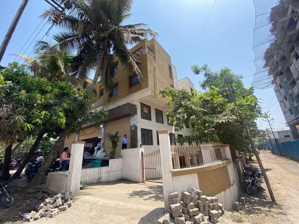 Affordable 2 BHK with 3 Queen Size Bed Free Wi Fi  Apartment in Pune