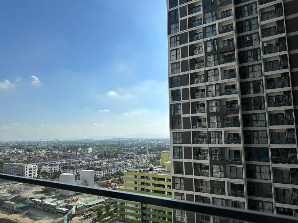   Tonkin 2-1409, view bể bơi, có máy chiếu  Apartment in Laos