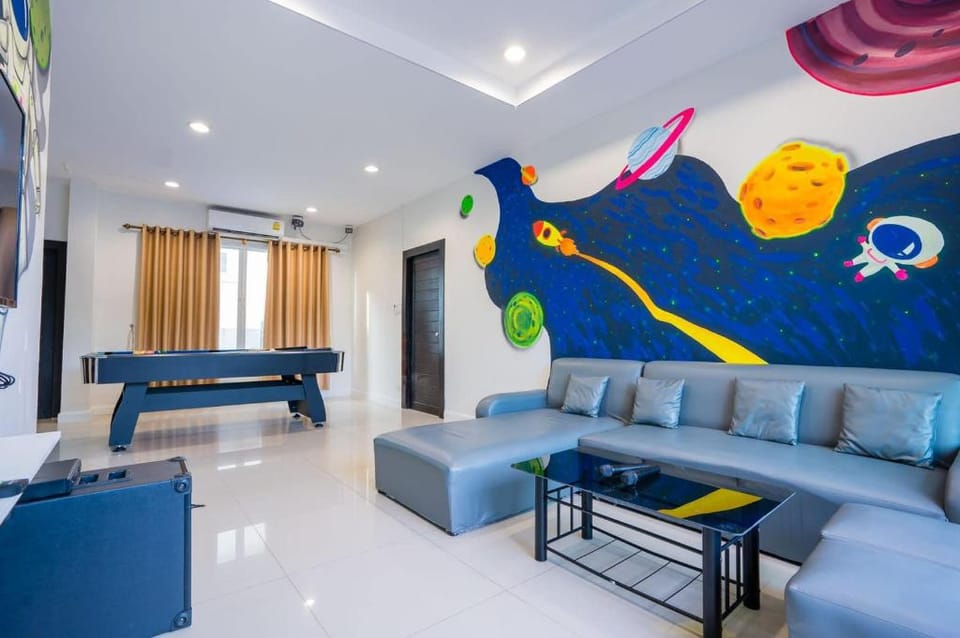 Space X Pool Villa Huahin 4 Bedrooms Villa in Hua Hin District