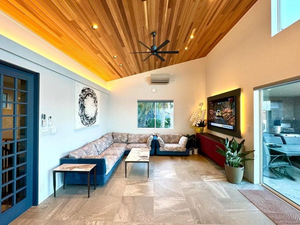 Villa Sea-Esta Luxury Pool Villa 2024, max 12 ppl Villa in Shizuoka Prefecture