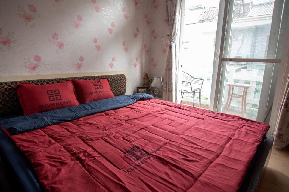Closed to TSN Airport, a Little Ever-Spring House Vacation rental in Ho Chi Minh City