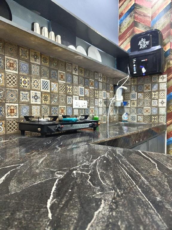 Blue Haven: Luxurious Private 1BHK Full Furnished Apartment in Lucknow
