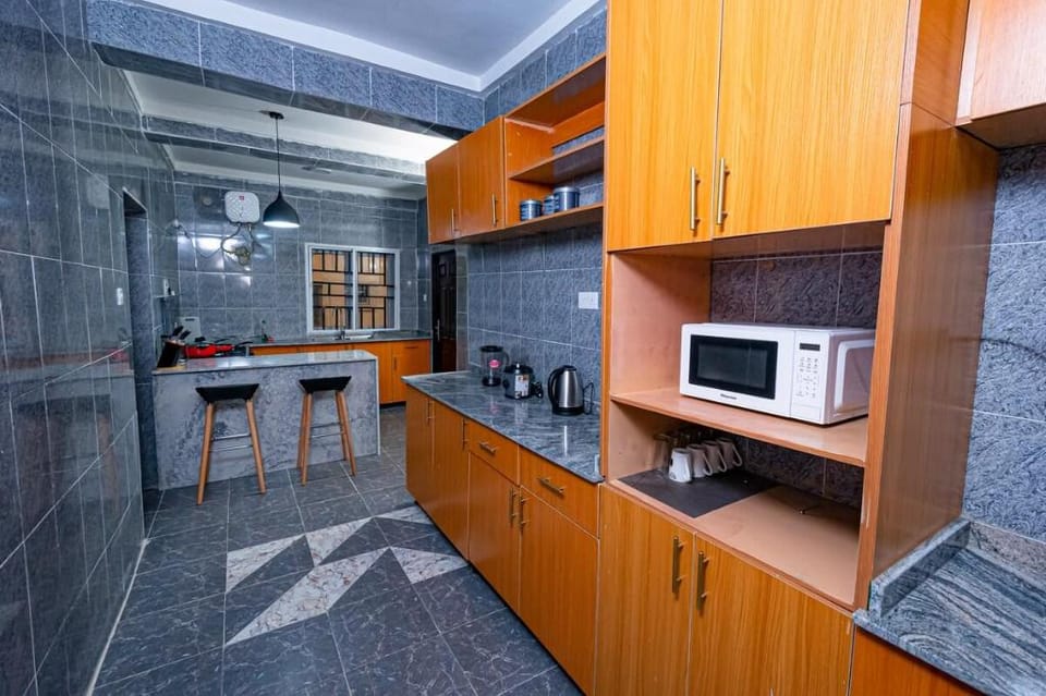 Raid Peaceful 3BR Home Great for LongStay&Families Apartment in Abuja