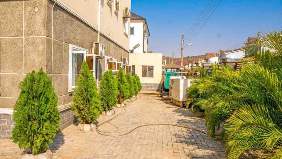 Drave Relaxing 3BR Serviced Home  Electric&Wi-Fi Apartment in Abuja