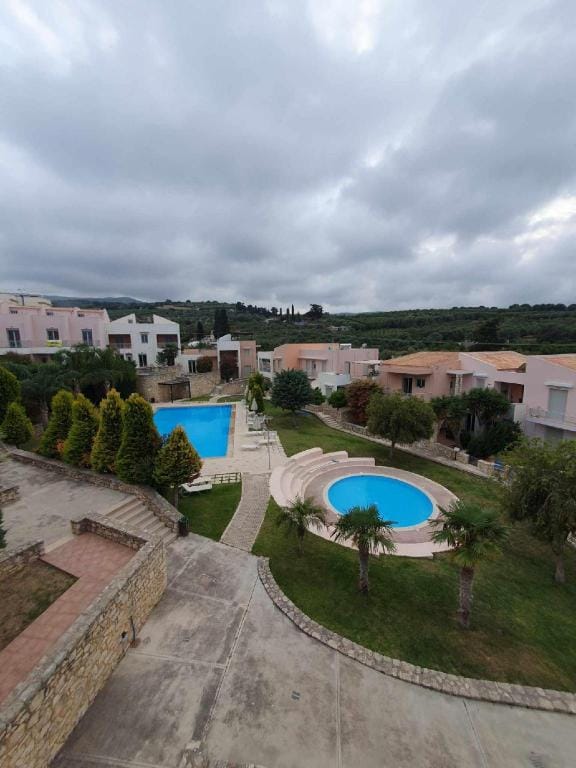 Urania Luxury Suite with pool view -Loutra Resort Apartment in Crete