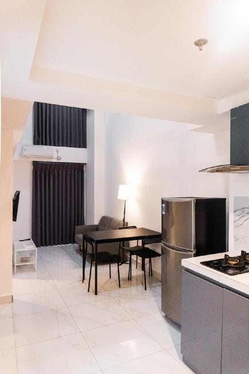 Comfy Loft 3BR for 5 people @ Kingland Avenue Apartment in West Java