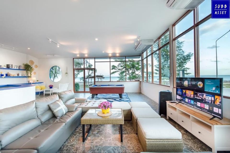Beachfront Villa with 12 Bedrooms | Pranburi Apartment in Prachuap Khiri Khan, Thailand
