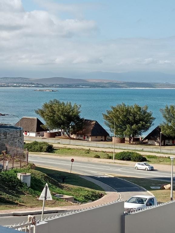 Perfect place to be, to relax and unwind sea view  Apartment in Western Cape