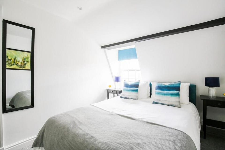 Chester Stays - Beautiful loft apt with parking Vacation rental in Chester