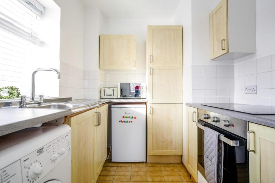 Chester Stays- Best Value Apartment & Free Parking Vacation rental in Chester