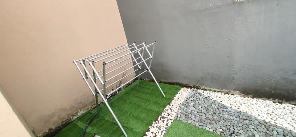 Minimalist Two-story Home with a BBQ Grill Vacation rental in Indonesia