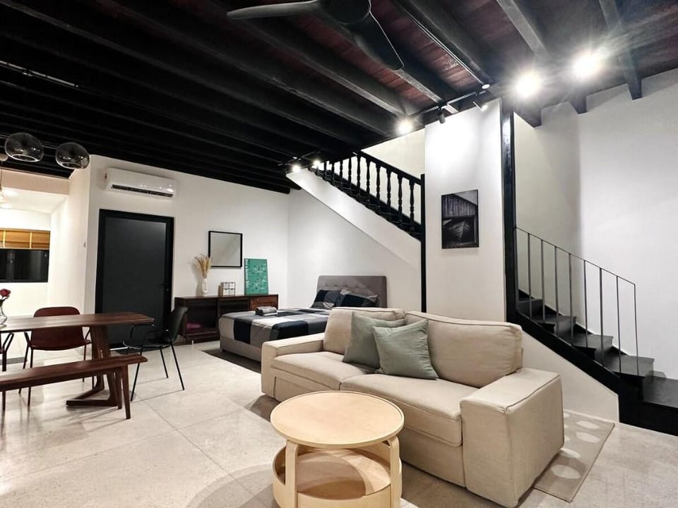 New Fettes Villa for 20Pax @CentralPenang/Gurney Vacation rental in George Town