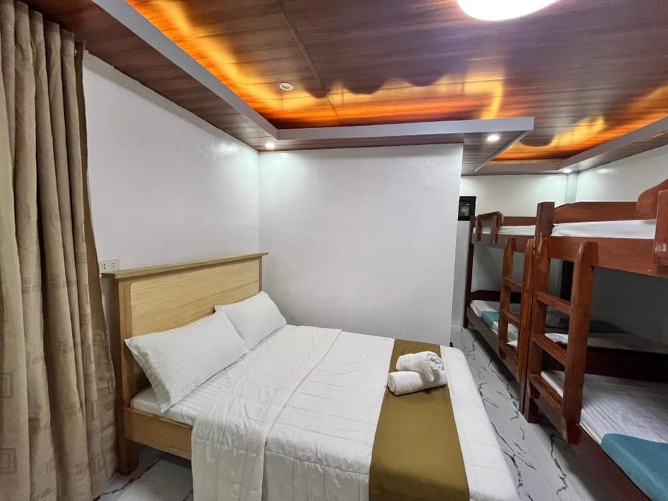 RRJJ's Transient Home Apartment in La Union
