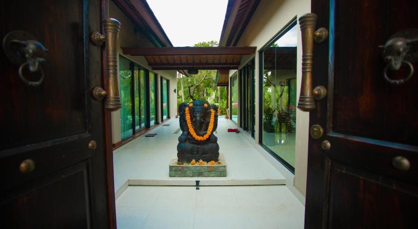 Adi Laxmi Villa Ubud 3BR Hotel in Tampaksiring