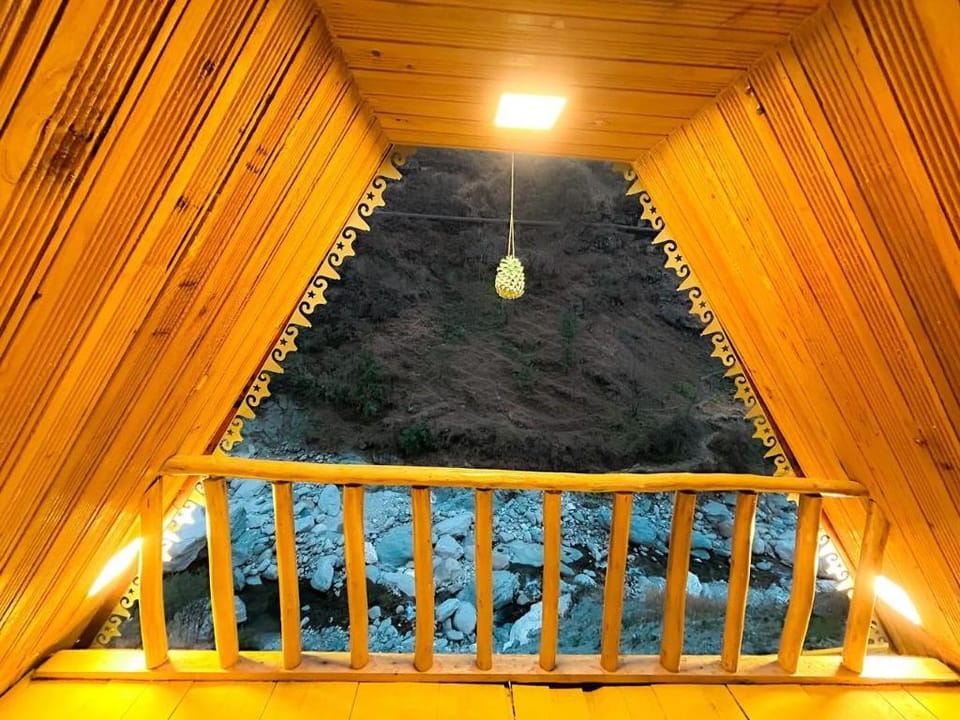 ASHAPURI COTTAGE , Near Rupi Raila Waterfall Vacation rental in Himachal Pradesh