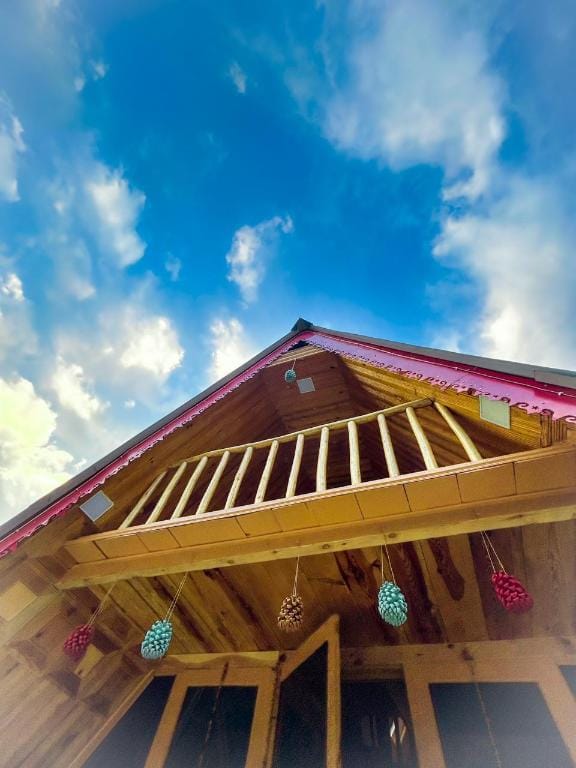 ASHAPURI COTTAGE , Near Rupi Raila Waterfall Vacation rental in Himachal Pradesh