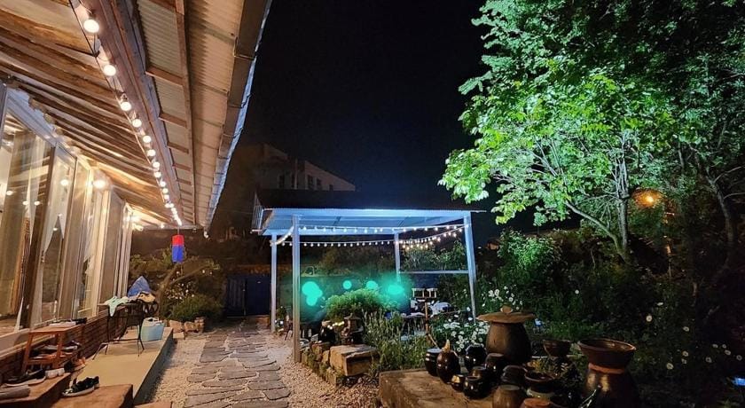 Hue Hanok Guesthouse Bed and Breakfast in South Korea