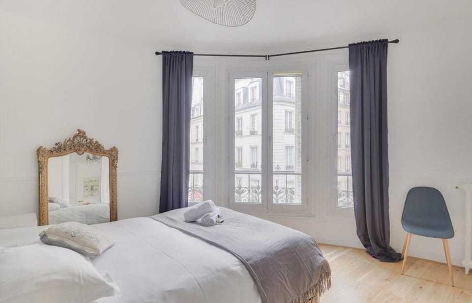 Parisian Flat rue St Honore Louvre Rivoli Vacation rental in Paris
