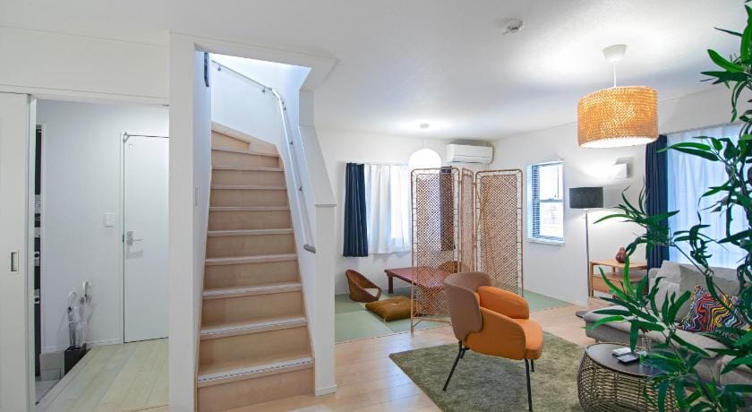 Tabiタイム・今里白秋| 最大9人の4LDK新築 | 近隣新今里公園| 大型車駐車場あり Apartment in Osaka