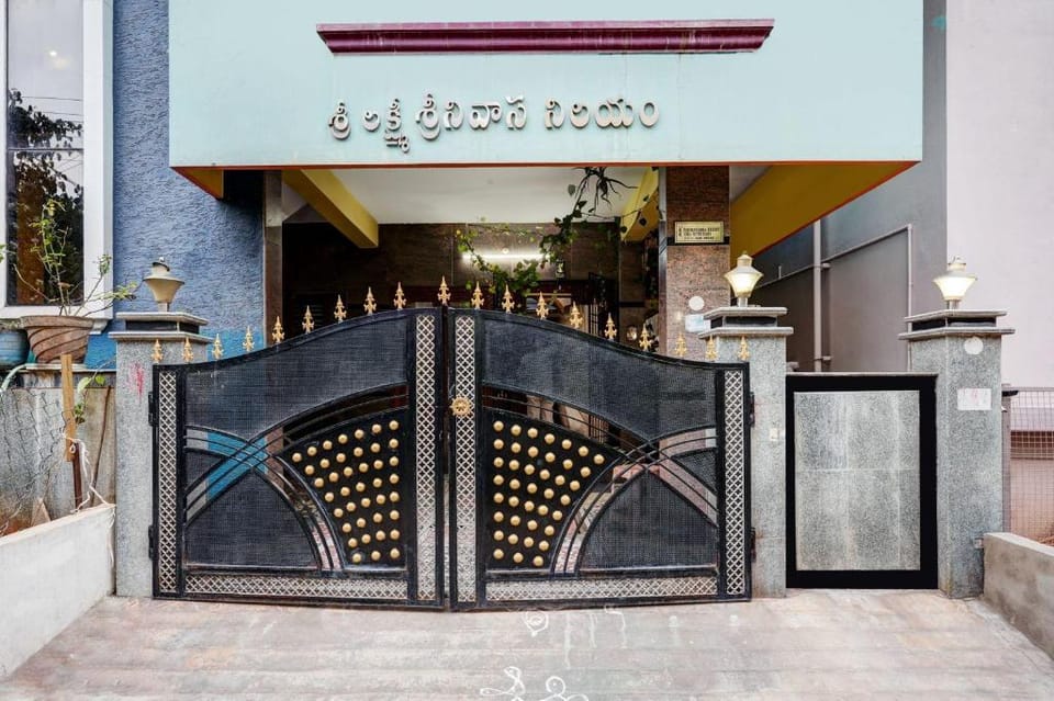 Premium Family Friendly Homestay: Penthouse Apartment in Tirupati