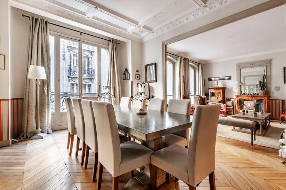 Luxury Home - Trocadero Apartment in Paris