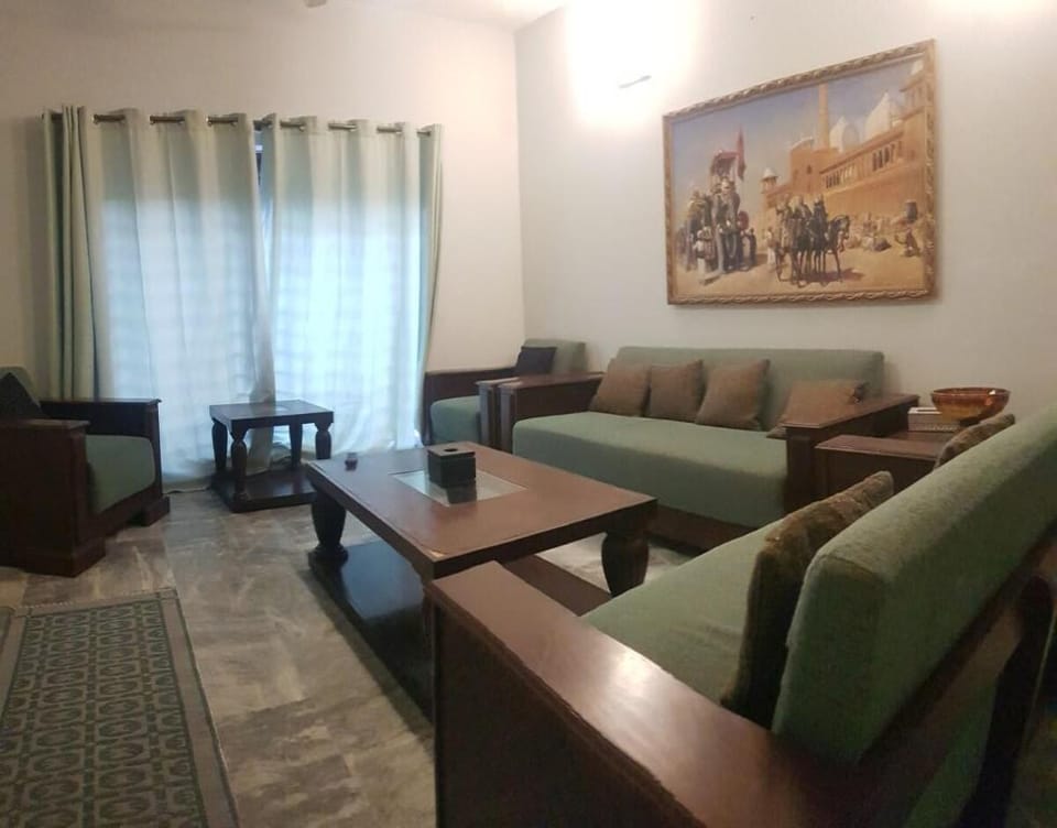 Strawberry Patch on Bahria Ave | 2x2BHK Duplex Vacation rental in Islamabad