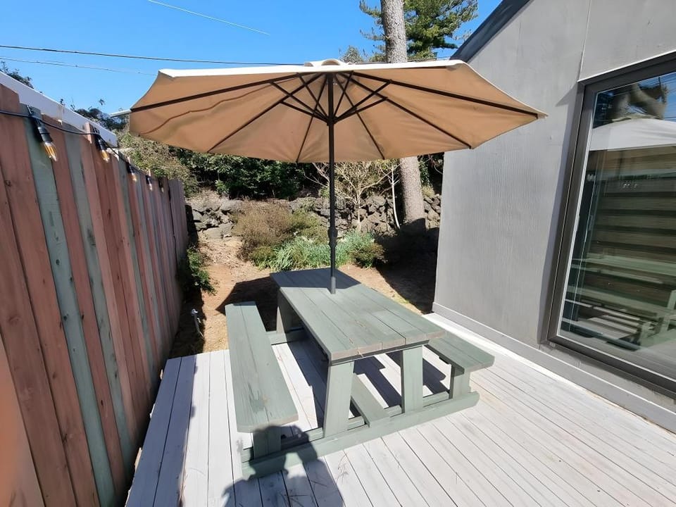 Dog Pension Hazen Bed and Breakfast in South Korea