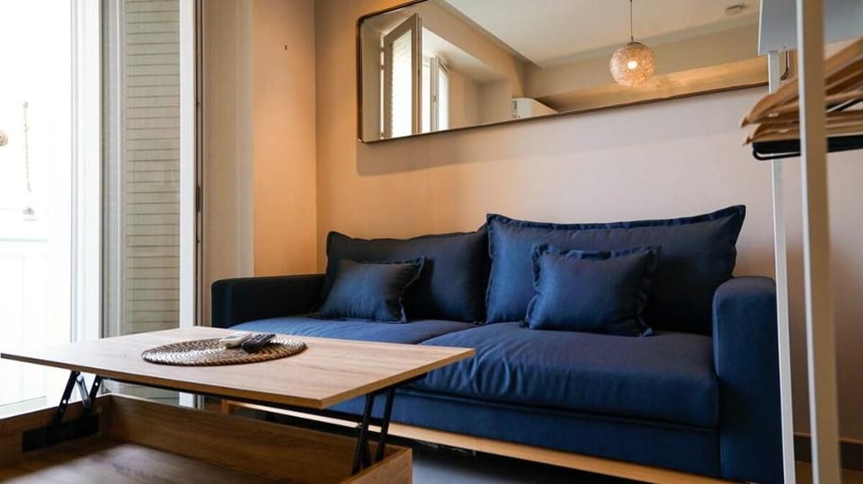 Studio apartment On The Massena! Free Breakfast Apartment in Nice