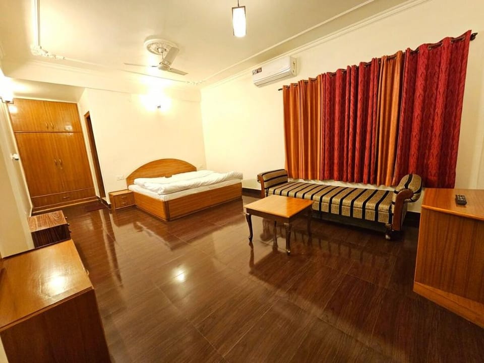 Queen's Courtyard by Devlok Villas Villa in Dehradun