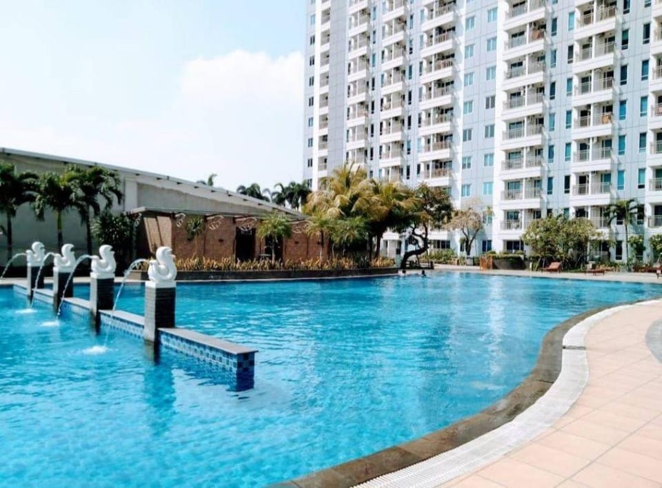 Modern 1BR Orchard Apartment Pakuwon Mall Surabaya Vacation rental in East Java