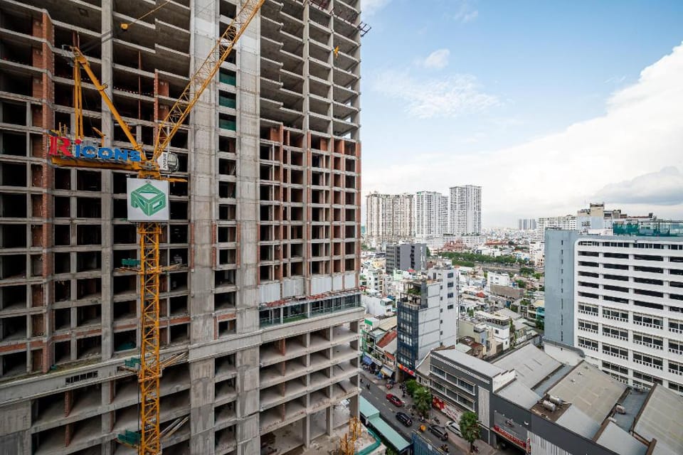 Soho STU APT -KING BED-5mins BUI VIEN-FREE PICK UP Apartment in Ho Chi Minh City