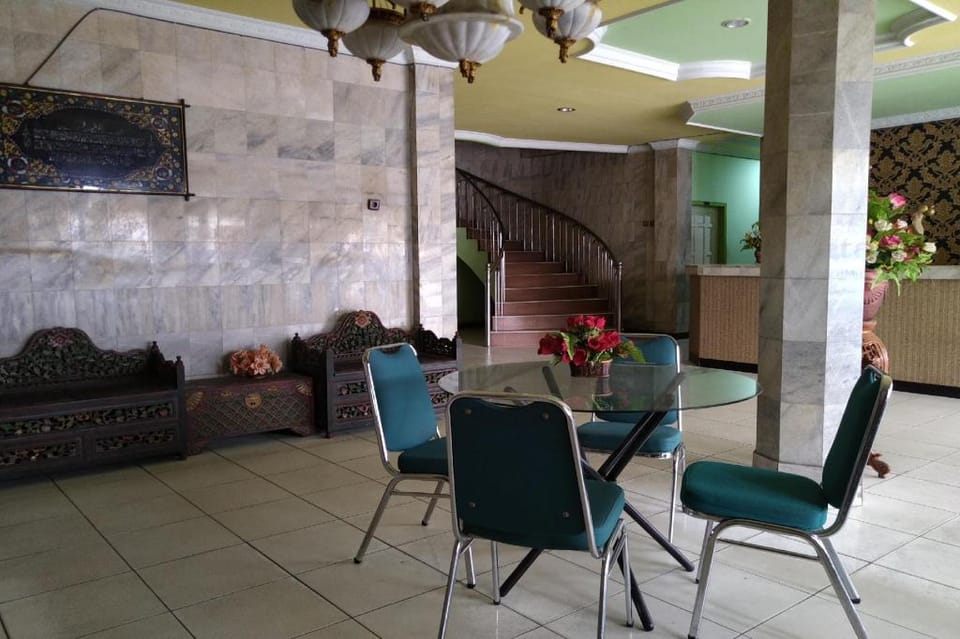 OYO 3435 Hotel Matahari 2 Syariah Hotel in Indonesia