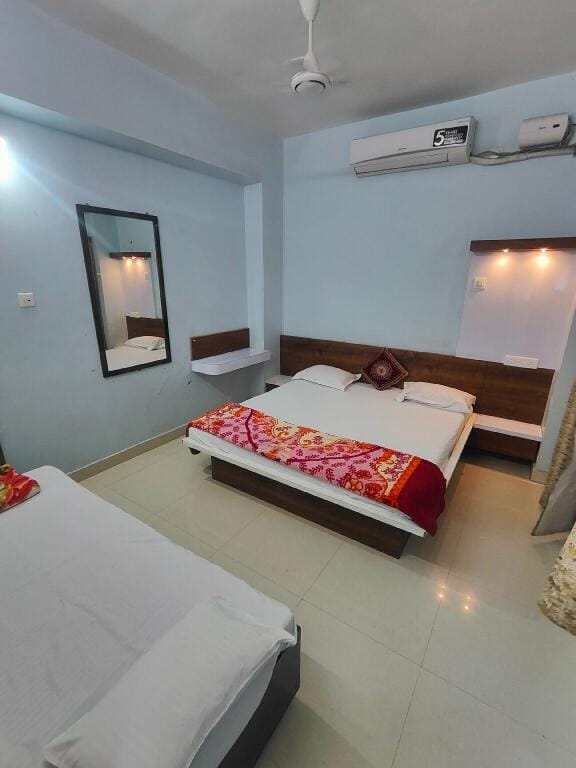 hotel adiraj palace and lodging Hotel in Maharashtra