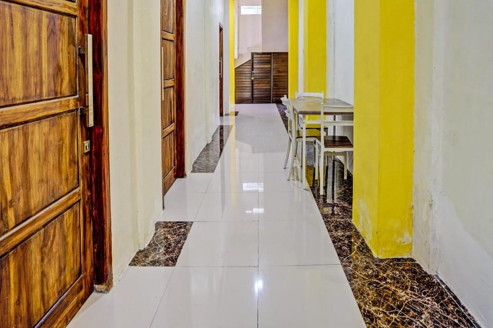 OYO 92117 Fa Homestay Syariah Hotel in East Java