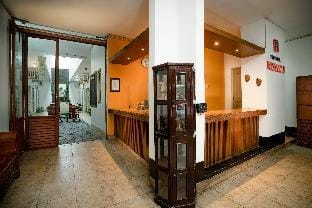 Hotel Poncowinatan - Tugu  Apartment in Yogyakarta
