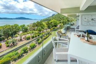 Lagoon 202 on Hamilton Island by HamoRent Apartment in Whitsundays