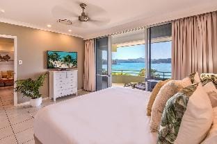 Lagoon 206 on Hamilton Island by HamoRent Apartment in Whitsundays