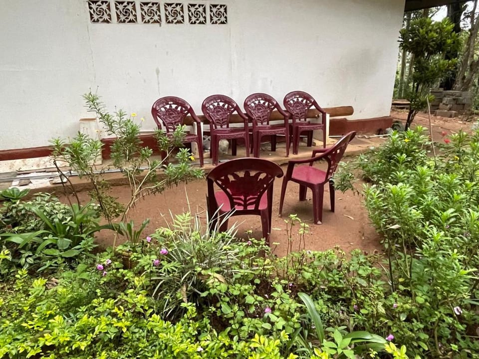Modern Nature Retreat - Private Holiday Home Vacation rental in Central Province