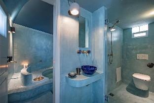 Dimael Mansion Blue Superior Suite Apartment in Thera