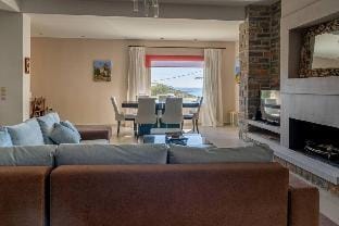 Relax & Joy Villa - Easy Beach Access, 150m Away Villa in Kea-Kythnos