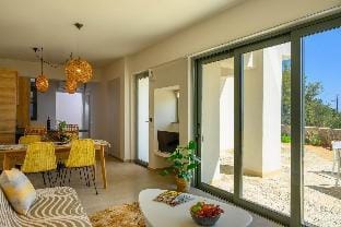 Heartwood Suite w Shared Pool by Roots Suites Apartment in Lasithi