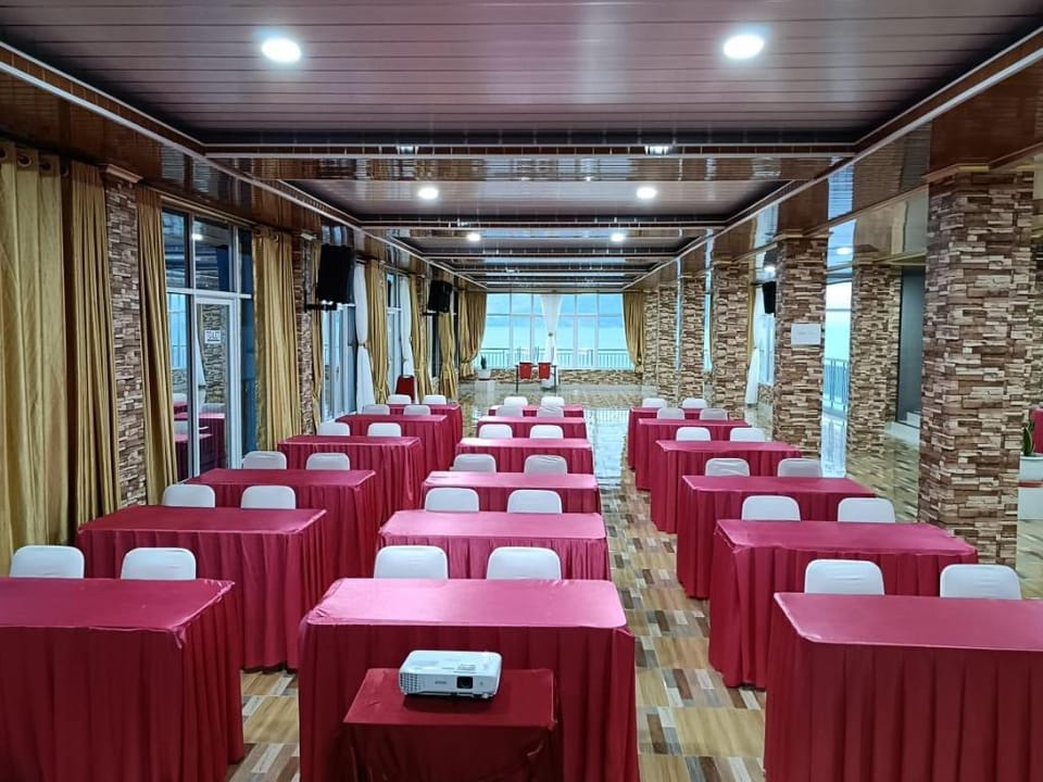SENIOR BAKARA HOTEL Hotel in Indonesia