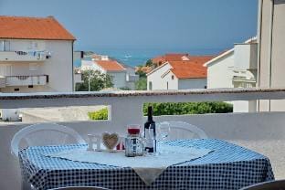 Summersong 4, big and bright Ap. for 6 people Vacation rental in Novalja