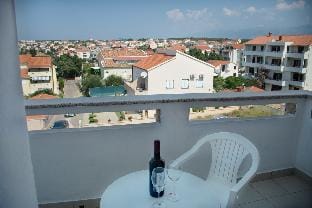 Summersong 6,   cozy & nice ap. for 6 - 7 people Vacation rental in Novalja
