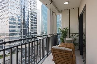 Quiet 1BR with river view Vacation rental in Dubai