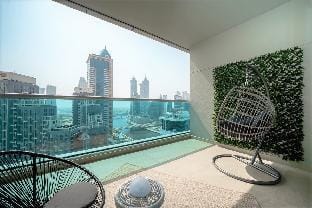 Modern studio | Сentral location | High floor Vacation rental in Dubai