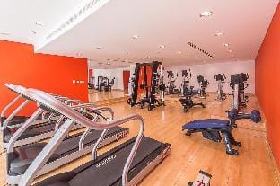 Beautiful 1BR with sunset view Dubai Marina Vacation rental in Dubai