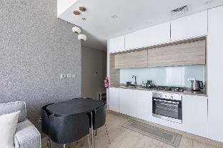 Bright 1BR, sea view and balcony Vacation rental in Dubai