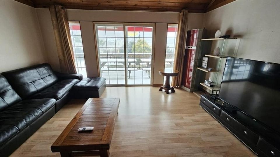 Anmyeondo susukotdari Pension Bed and Breakfast in South Korea